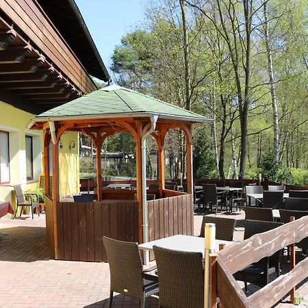 Hotel Und Restaurant Karpfenschaenke Schenkendobern Dış mekan fotoğraf