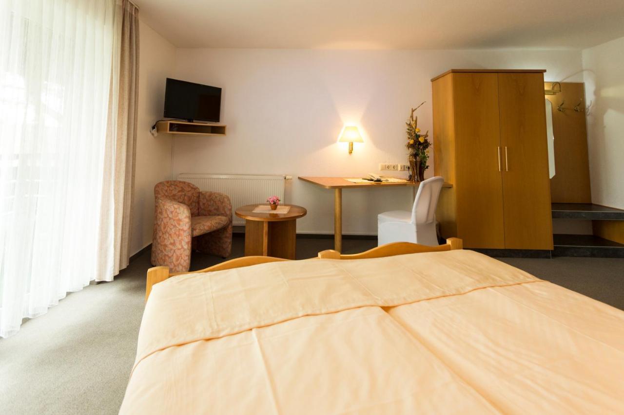 Hotel Und Restaurant Karpfenschaenke Schenkendobern Dış mekan fotoğraf
