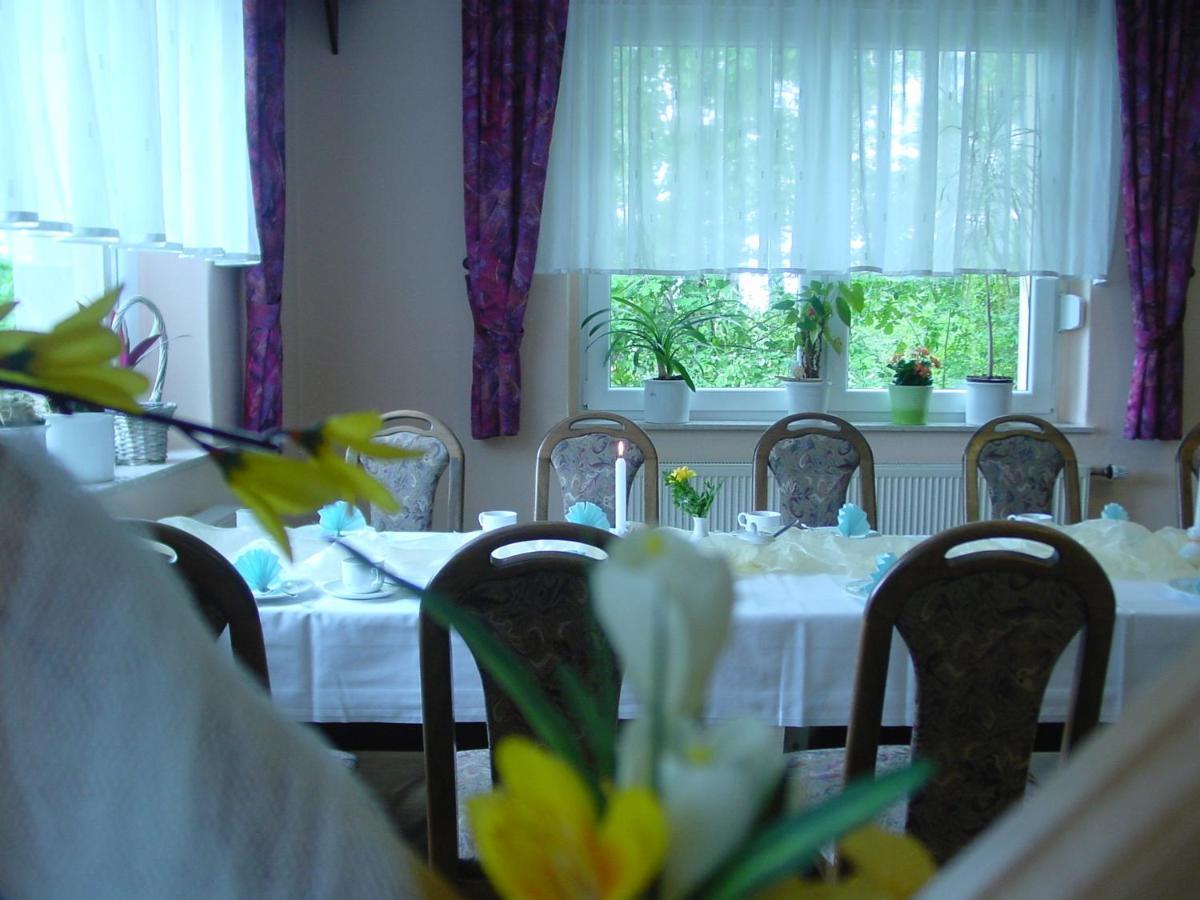 Hotel Und Restaurant Karpfenschaenke Schenkendobern Dış mekan fotoğraf
