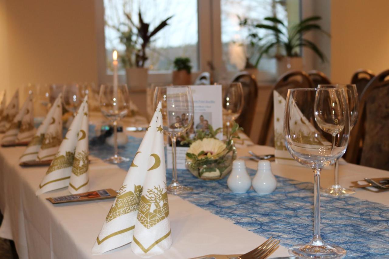 Hotel Und Restaurant Karpfenschaenke Schenkendobern Dış mekan fotoğraf