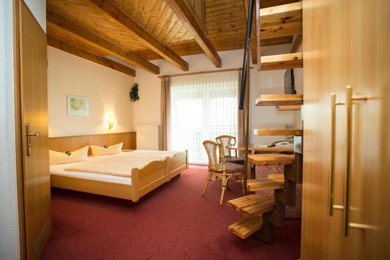 Hotel Und Restaurant Karpfenschaenke Schenkendobern Dış mekan fotoğraf